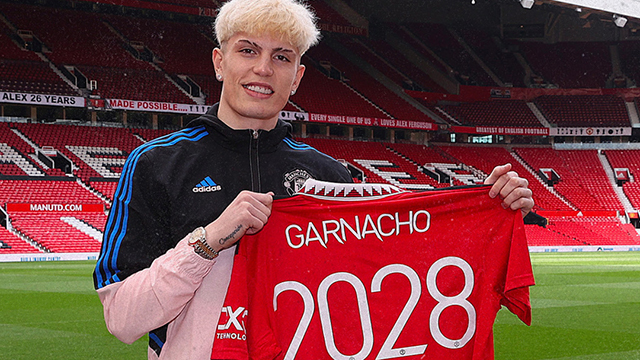 Garnacho amplió su contrato con el Manchester United inglés.