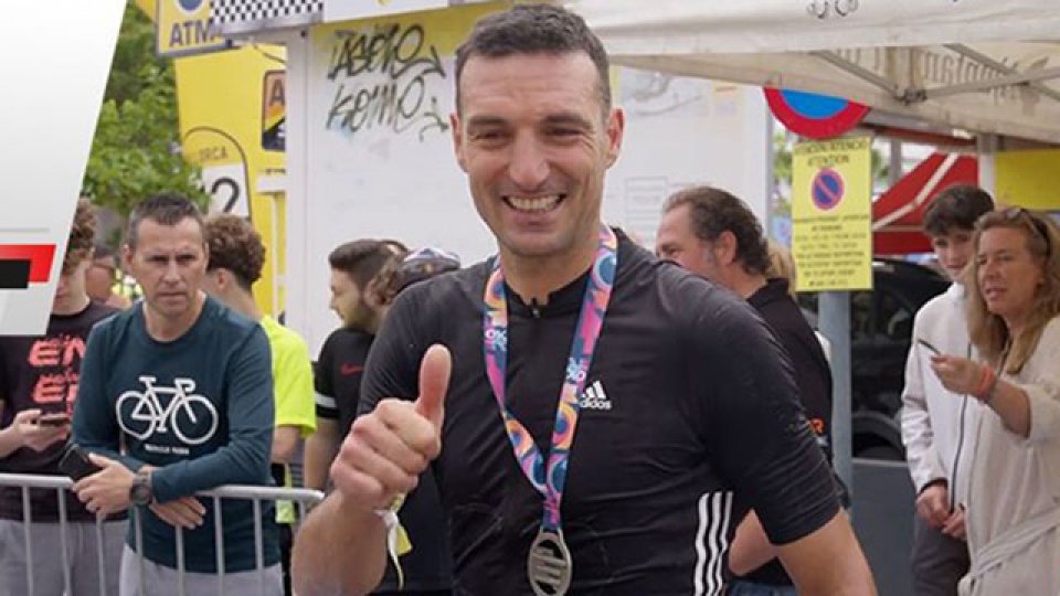 Scaloni completó una maratón de ciclismo en Mallorca.