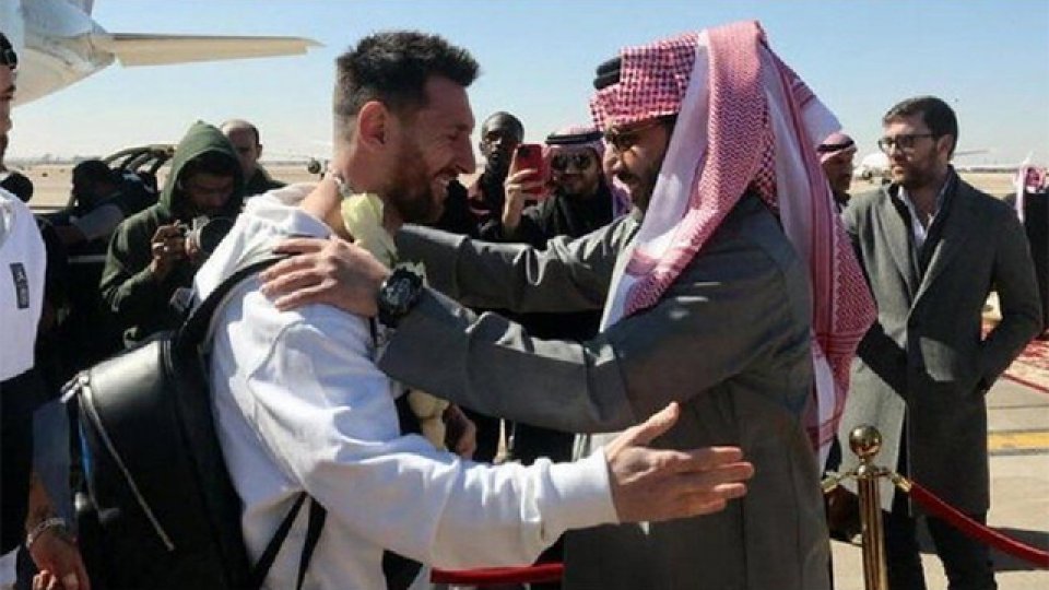 El viaje de Lionel Messi a Arabia Saudita no cayó bien en Francia.