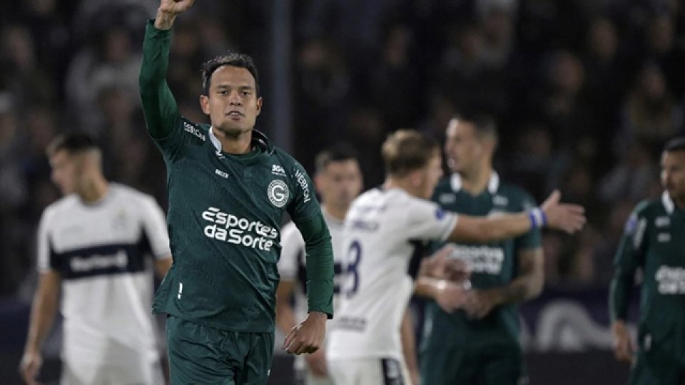 Gimansia cayó con Goias por dos goles de penal en la Sudamericana.