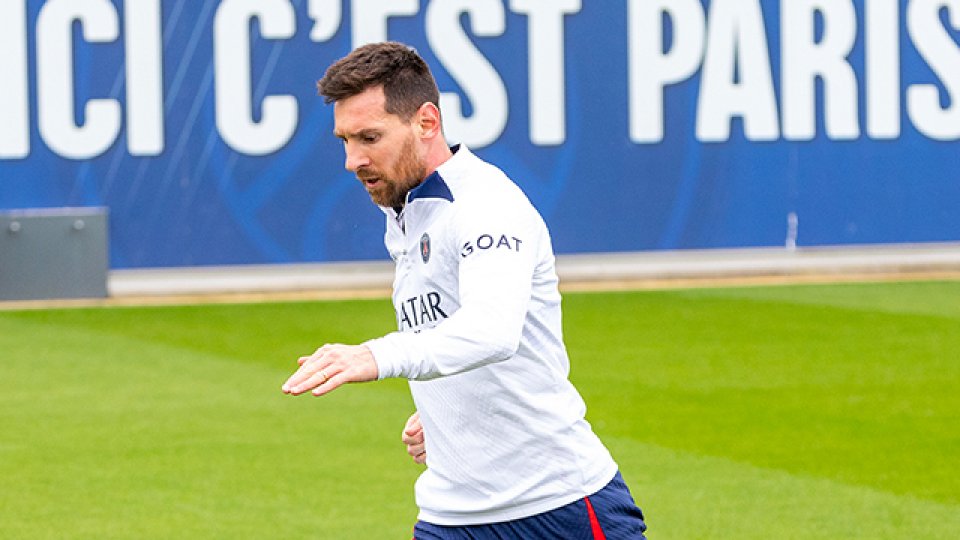 Messi volvió a los entrenamientos del PSG, tras su pedido de disculpas.