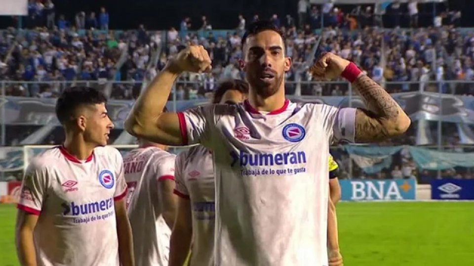 Gabriel Ávalos le dio la victoria a Argentinos versus Atlético Tucumán.