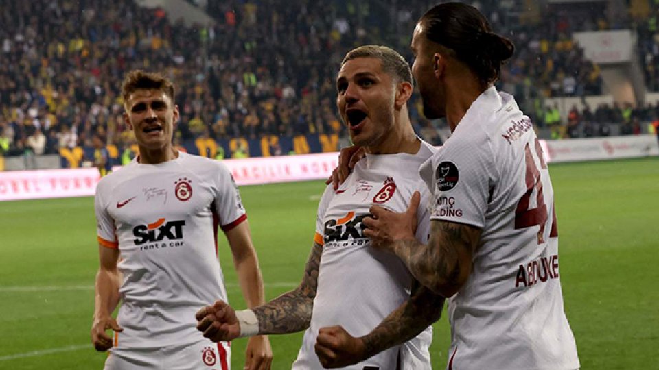 Icardi marcó por duplicado y Galatasaray campeonó en la liga de Turquía.