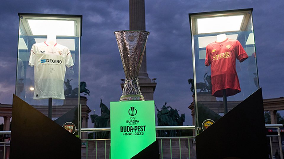 Sevilla y Roma definen al nuevo campeón de la Europa League en Budapest.