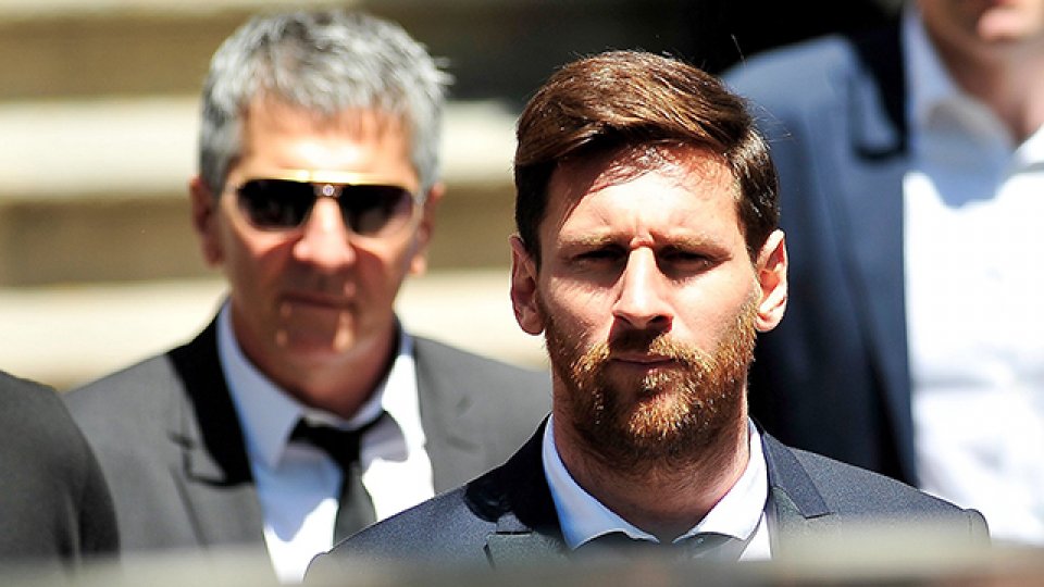 El padre de Messi se reunió con el presidente del Barcelona.
