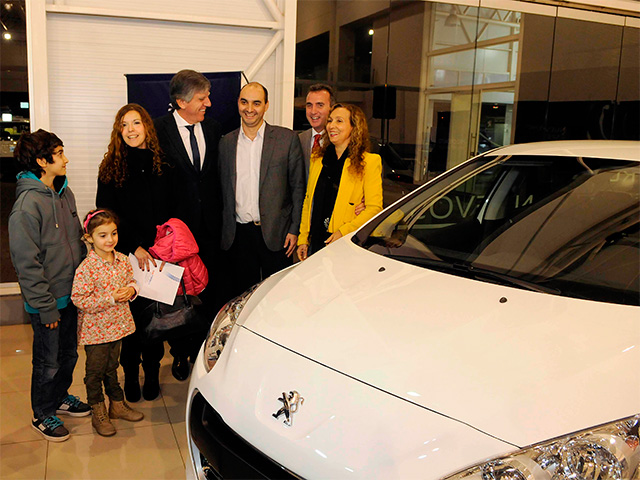 Entregaron los primeros autos vendidos a trav&eacute;s de Procreauto