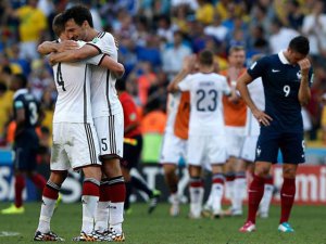 Alemania sufrió en el final pero le ganó a Francia y avanzó a semifinales