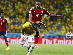 La FIFA no sancionará al colombiano Zúñiga por el rodillazo a Neymar