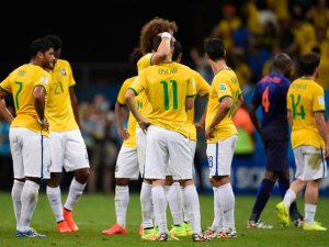 Para el olvido: Brasil cayó 3 a 0 ante Holanda que se quedó con el bronce