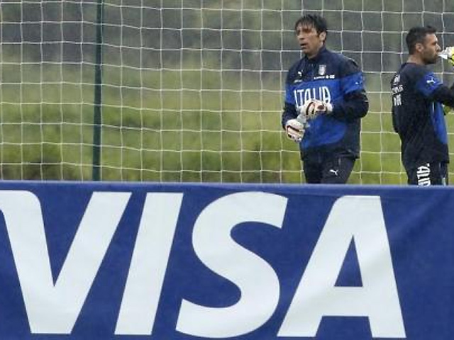 Anuncio de Visa en entrenamiento de la selección de Italia en 2014.