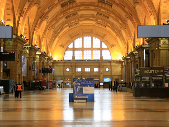 Aspecto de la estacion Constitucion al cumplirse el paro