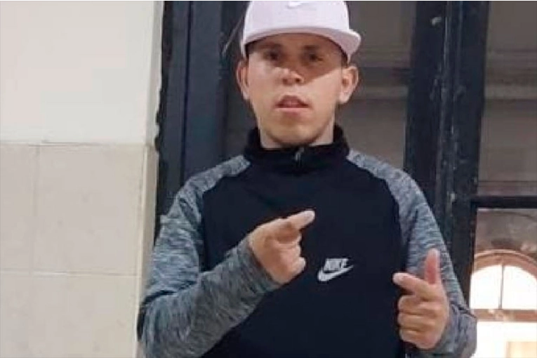 Buscan a un adolescente que se ausentó de una residencia del Copnaf