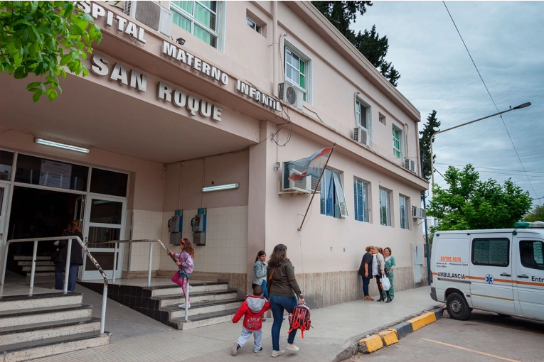 Tragedia en quinta de Paraná: niño de tres años murió tras caer en una pileta