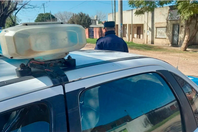 Hombre golpeó a sujeto que robaba en su casa y terminó denunciado por el ladrón