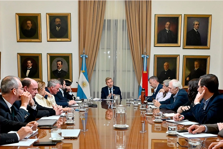 Paritaria docente y reforma política, en el temario de la reunión de gabinete