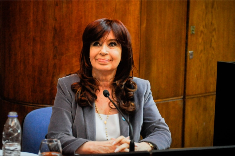 Dieron de baja los “beneficios de privilegios” en la jubilación y la pensión de Cristina Kirchner