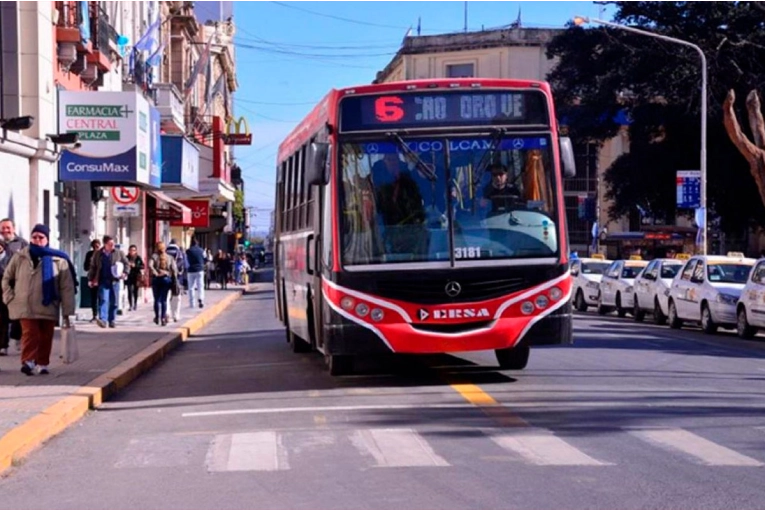 Los colectivos urbanos vuelven a circular en Paraná y área metropolitana