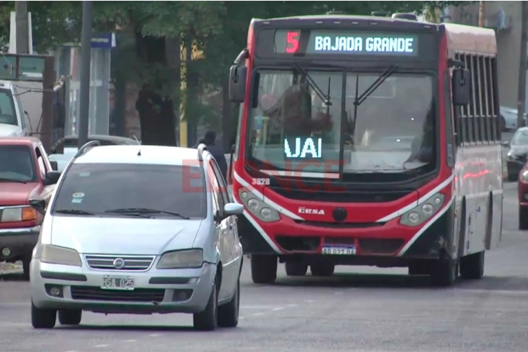 Colectivos urbanos: denuncian  “uso irregular” de tarjetas  SUBE y realizan controles