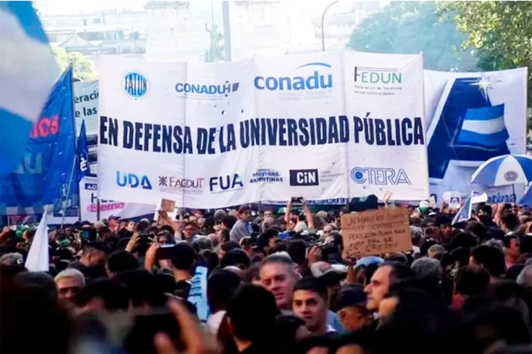 Marcha universitaria: "Hay un éxodo docente sin precedentes"