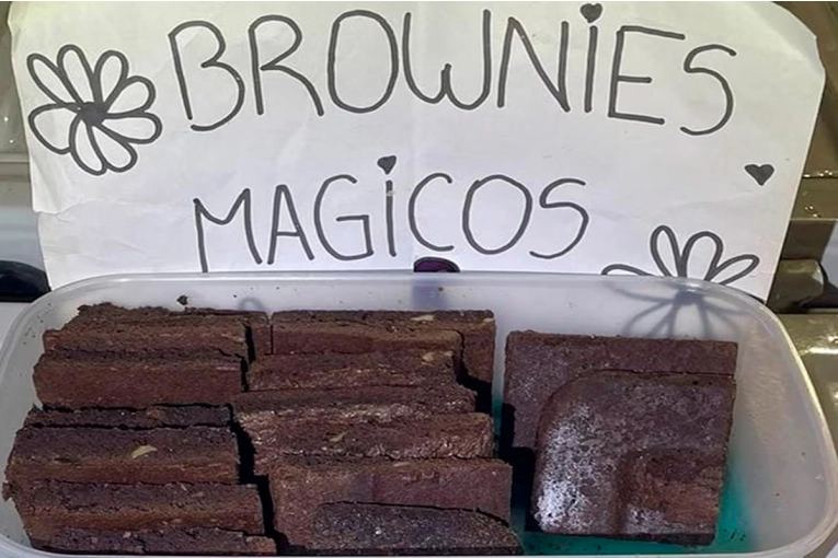 Lo detuvieron por vender "brownies mágicos" en una feria de pulgas