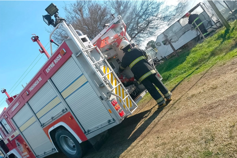 Un hombre murió calcinado al incendiarse una casilla rodante