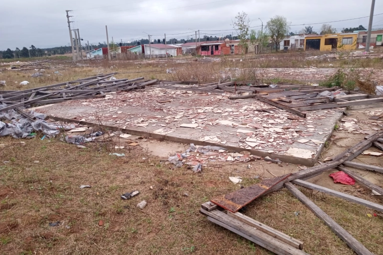 Advirtieron los daños que registran viviendas de barrio Agua Patito de Concordia