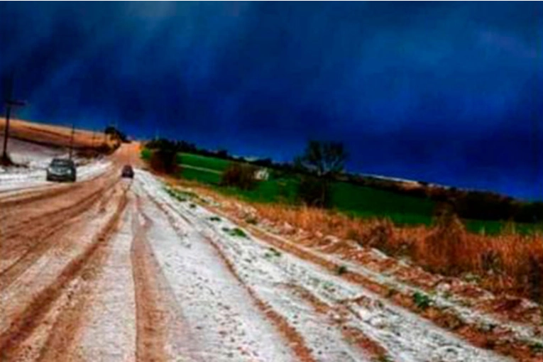 Videos: vecinos reportaron caída de graupel en zonas de Entre Ríos