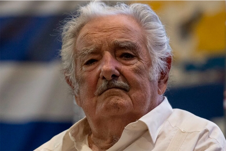 Internaron a José "Pepe" Mujica tras culminar tratamiento contra el cáncer