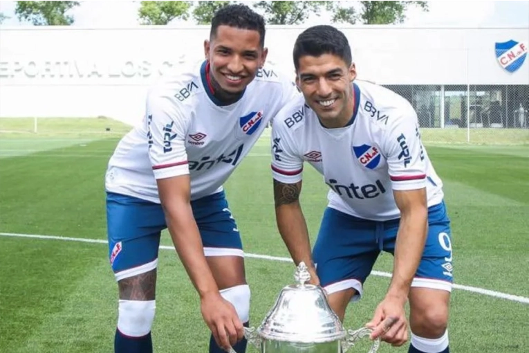 El fútbol despide a Juan Izquierdo, quien murió tras desplomarse en un partido