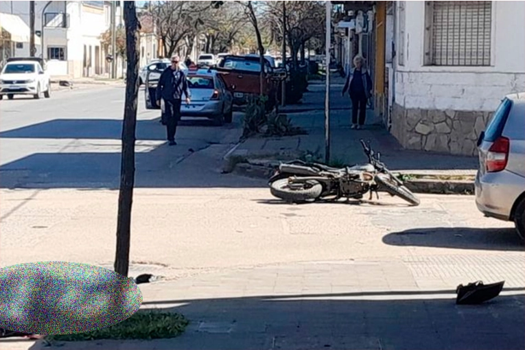 Fatal accidente en avenida de Gualeguaychú: la identidad del motociclista fallecido