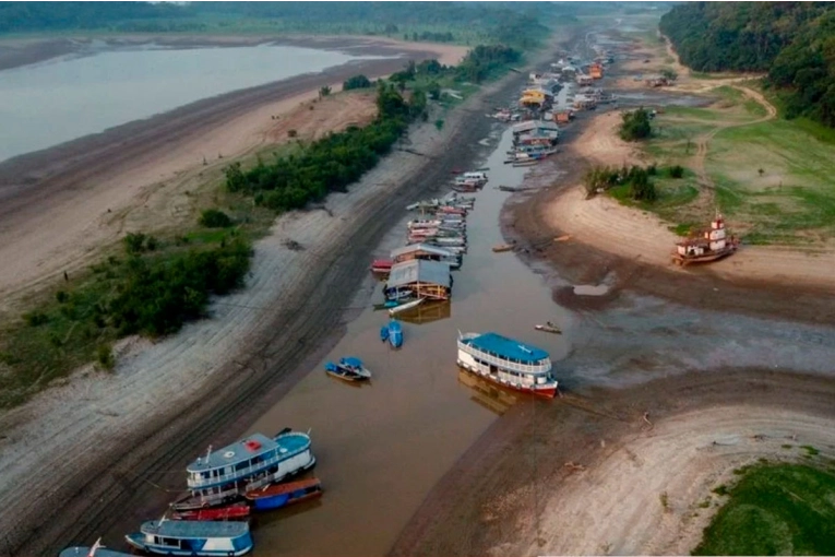 Graves consecuencias por la sequía: el río Amazonas se queda sin agua