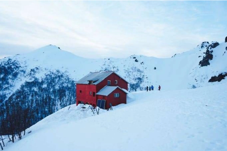 Intentan determinar qué responsabilidad tuvo el guía tras la avalancha en Bariloche