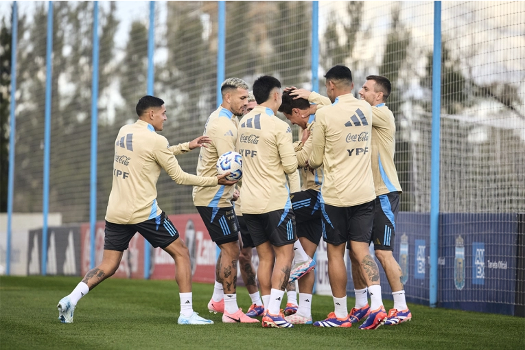 La Selección Argentina tuvo su último entrenamiento antes de enfrentar a Chile: el probable equipo