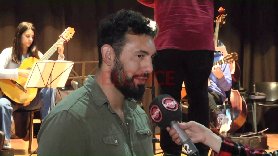 Esteban Ar&aacute;nguiz, director de la obra.