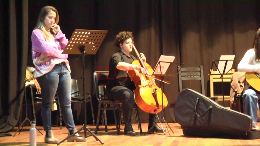 Parte del ensayo en Constancio Carminio