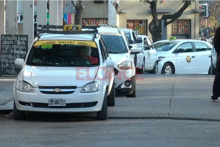 Evalúan reubicar parada de taxis de la Terminal de Paraná