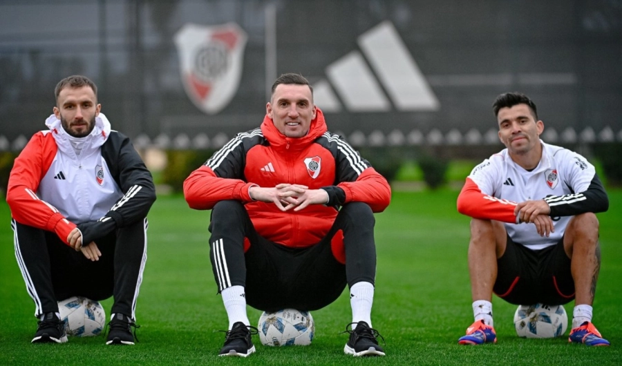 Pezzella, Armani y Acu&ntilde;a, los tres campeones del mundo que juegan en River.