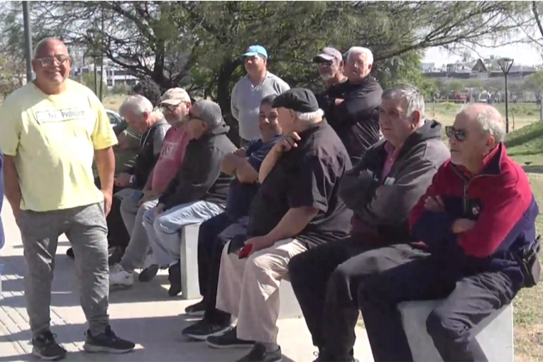 Taxistas piden que no se reubique parada de taxis de la Terminal de Paraná