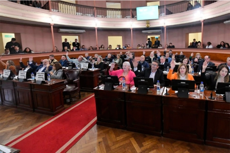 Diputados aprobaron cambios a la Ley de Obras Públicas y la eliminación de gastos reservados