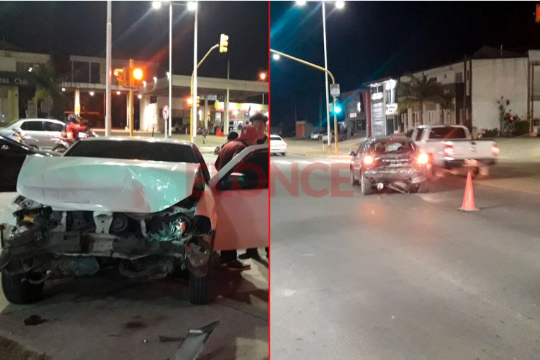 Un conductor alcoholizado chocó a otro auto en esquina semaforizada: hay una embarazada herida