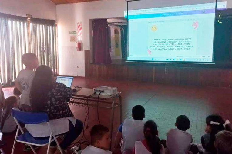 Escuela entrerriana implementa inteligencia artificial para lograr fluidez en la lectura