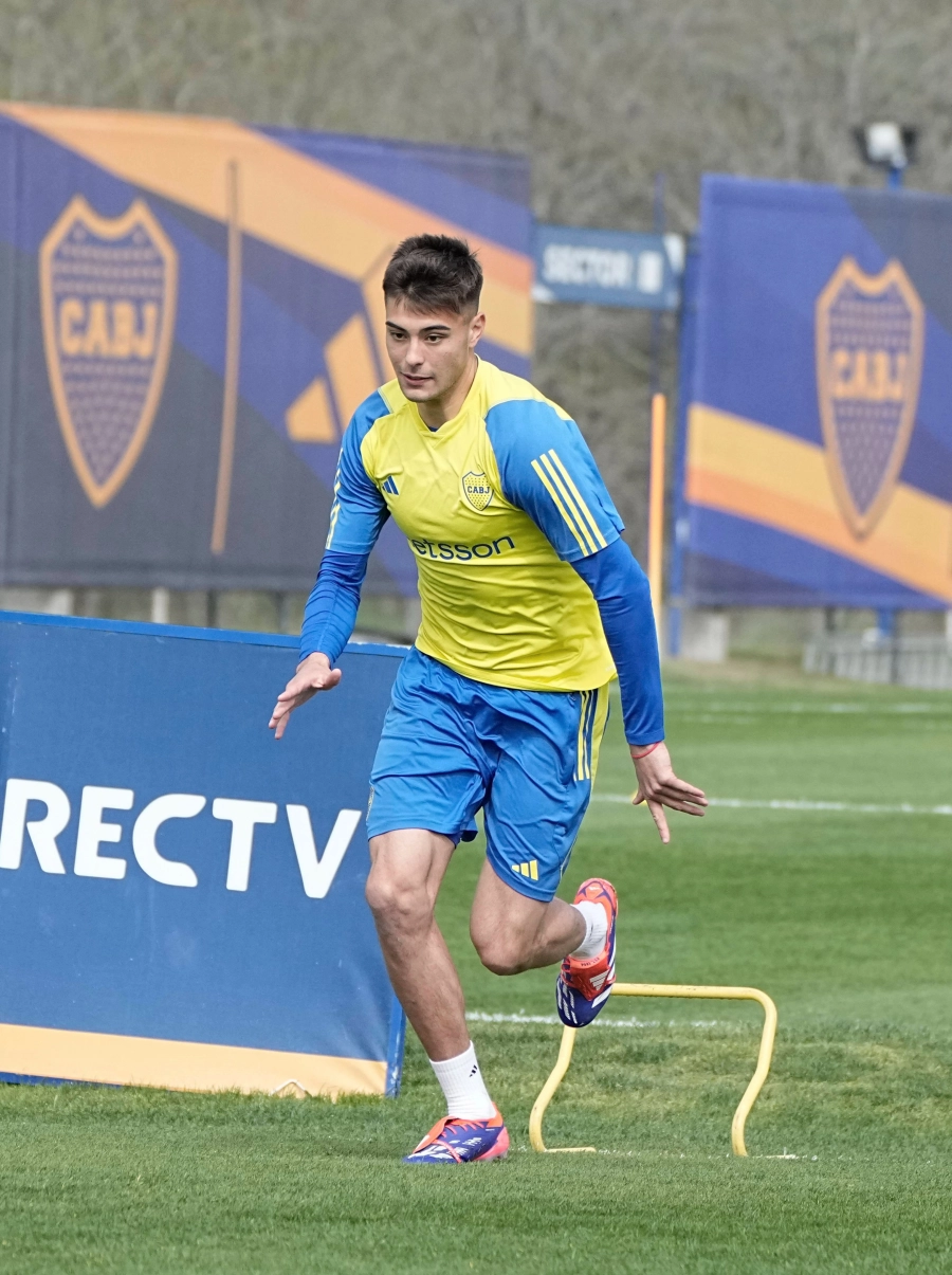 Aaron Anselmino remplazar&aacute; a Marcos Rojo. (Prensa Boca)