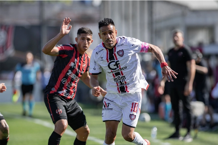 Patronato cayó 1-0 ante Chacarita en un partido clave por la permanencia: video