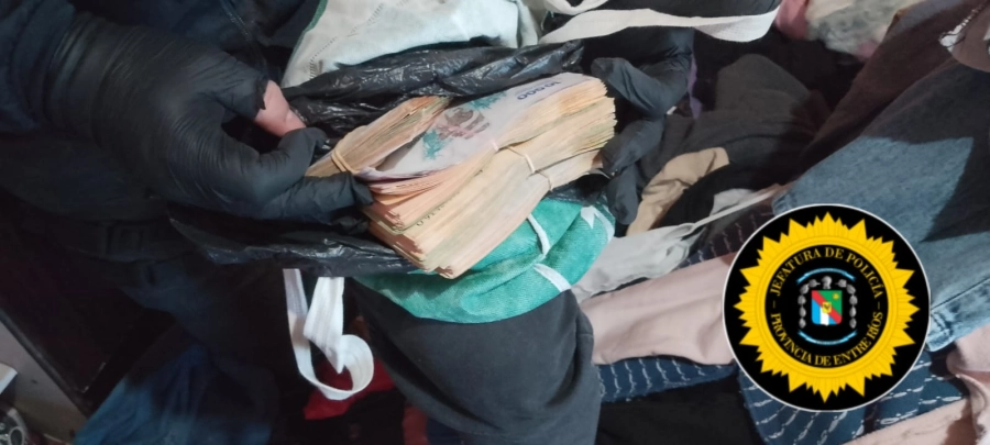 Allanamientos por narcomenudeo en Victoria. (foto: Polic&iacute;a de Entre R&iacute;os)