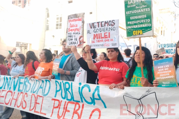 El Gobierno regulará el cobro de aranceles a estudiantes extranjeros en las universidades