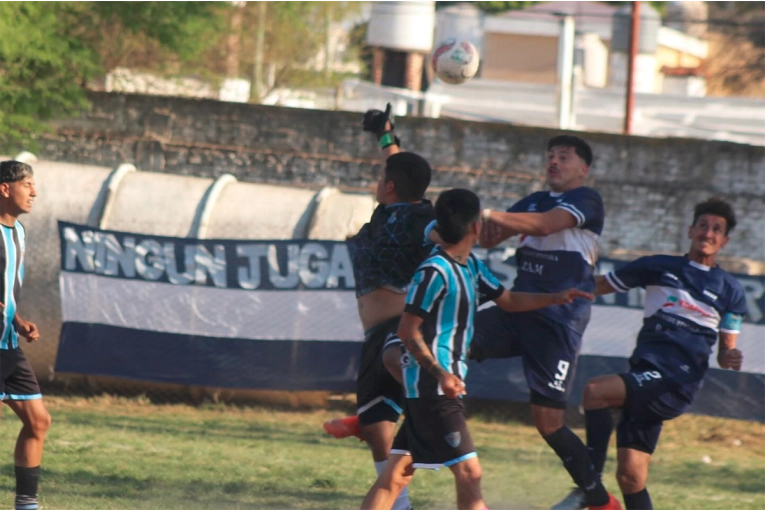 Toritos recibe a Universitario por la Copa de la Liga Paranaense: transmitirá Elonce