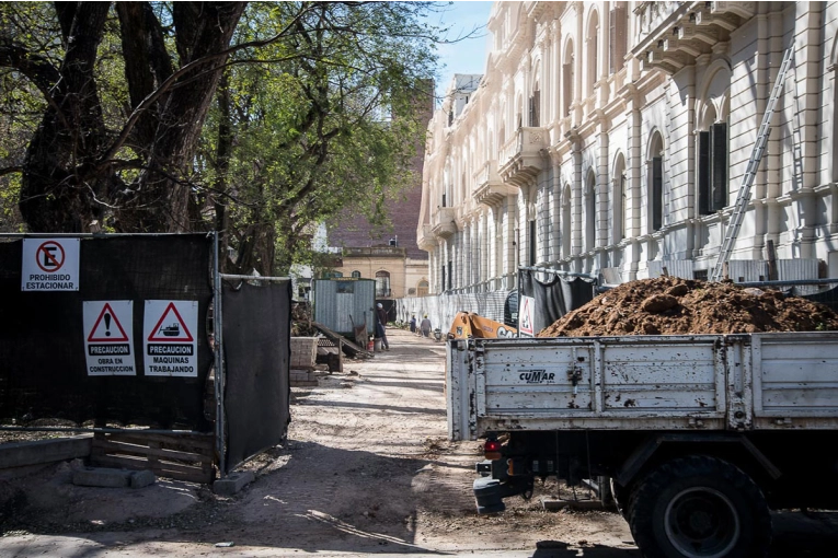 Retomaron los trabajos en Plaza Carbó con mejora de infraestructura