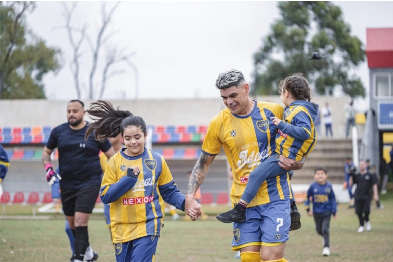 Gustavo Bou finalizó la cancha del club Nebel de Concordia: 