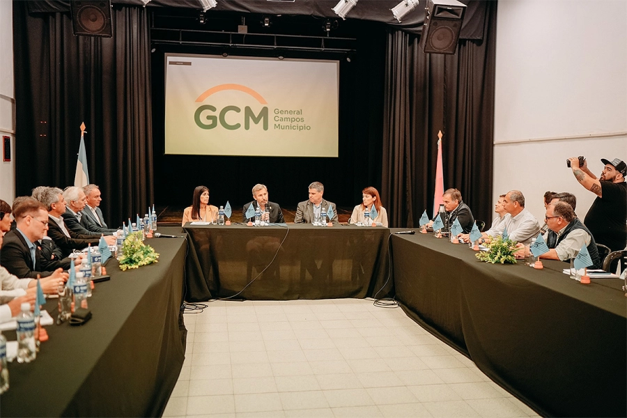 Reunión gabinete en General Campos. Gobierno de Entre Ríos