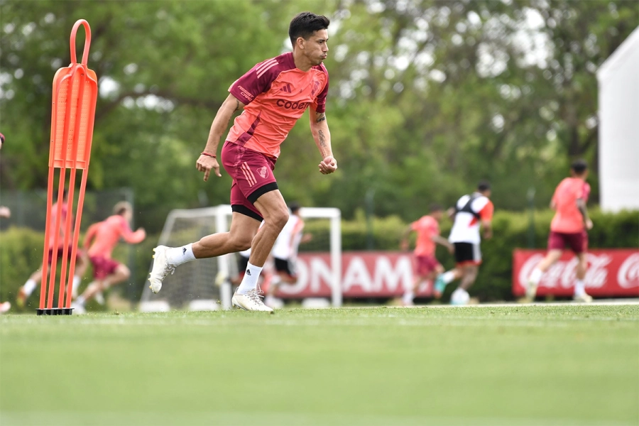 Maxi Meza volvi&oacute; a los entrenamientos de River.